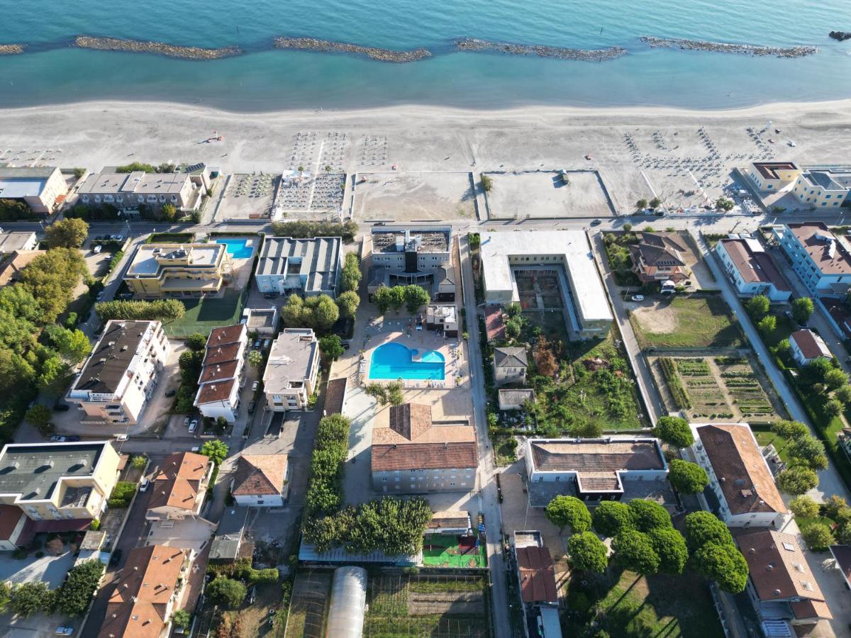 Color Perla Village Bellaria-Igea Marina Ngoại thất bức ảnh